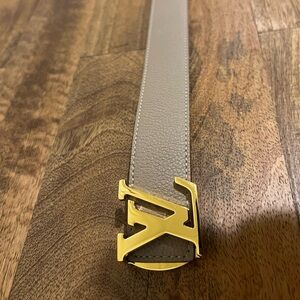 Louis Vuitton women’s reversible beige & logo belt size 85 cm
